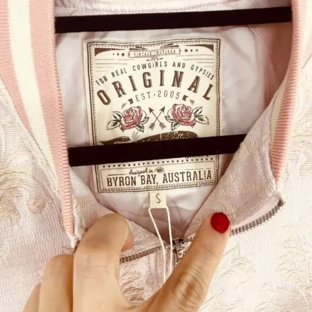 Spell & the Gypsy Pink Bomber Jacket S NWT Anastasia Brocade $280 Light Pink - Picture 4 of 6